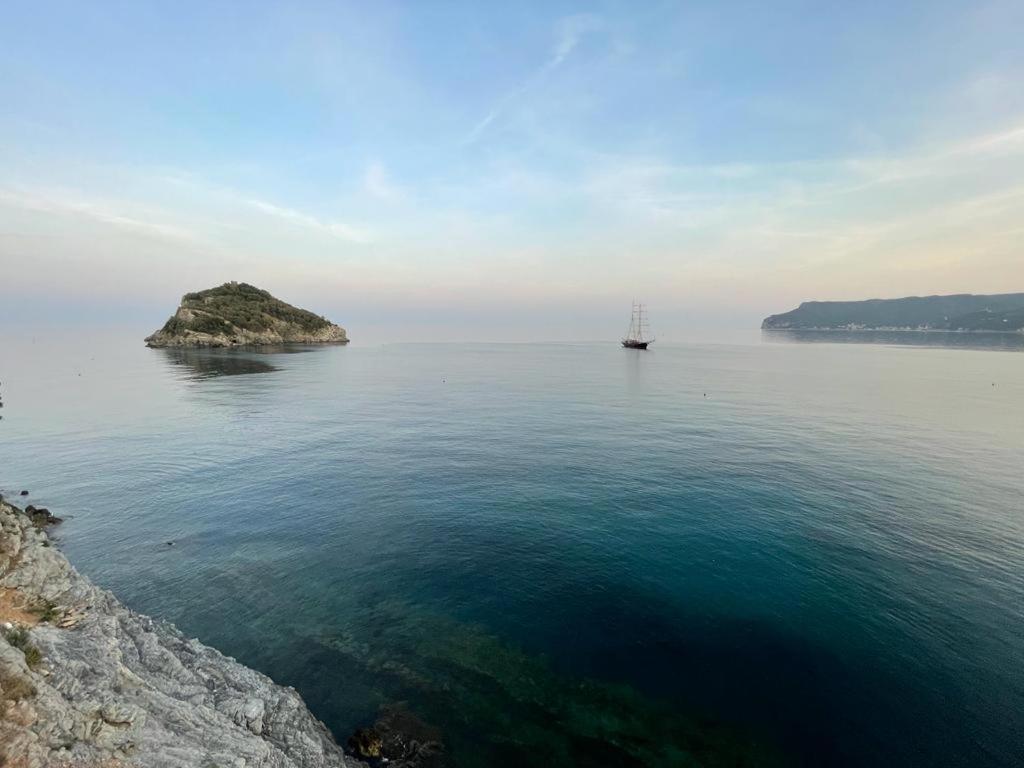Una finestra sul mare Home 2 Bergeggi Esterno foto